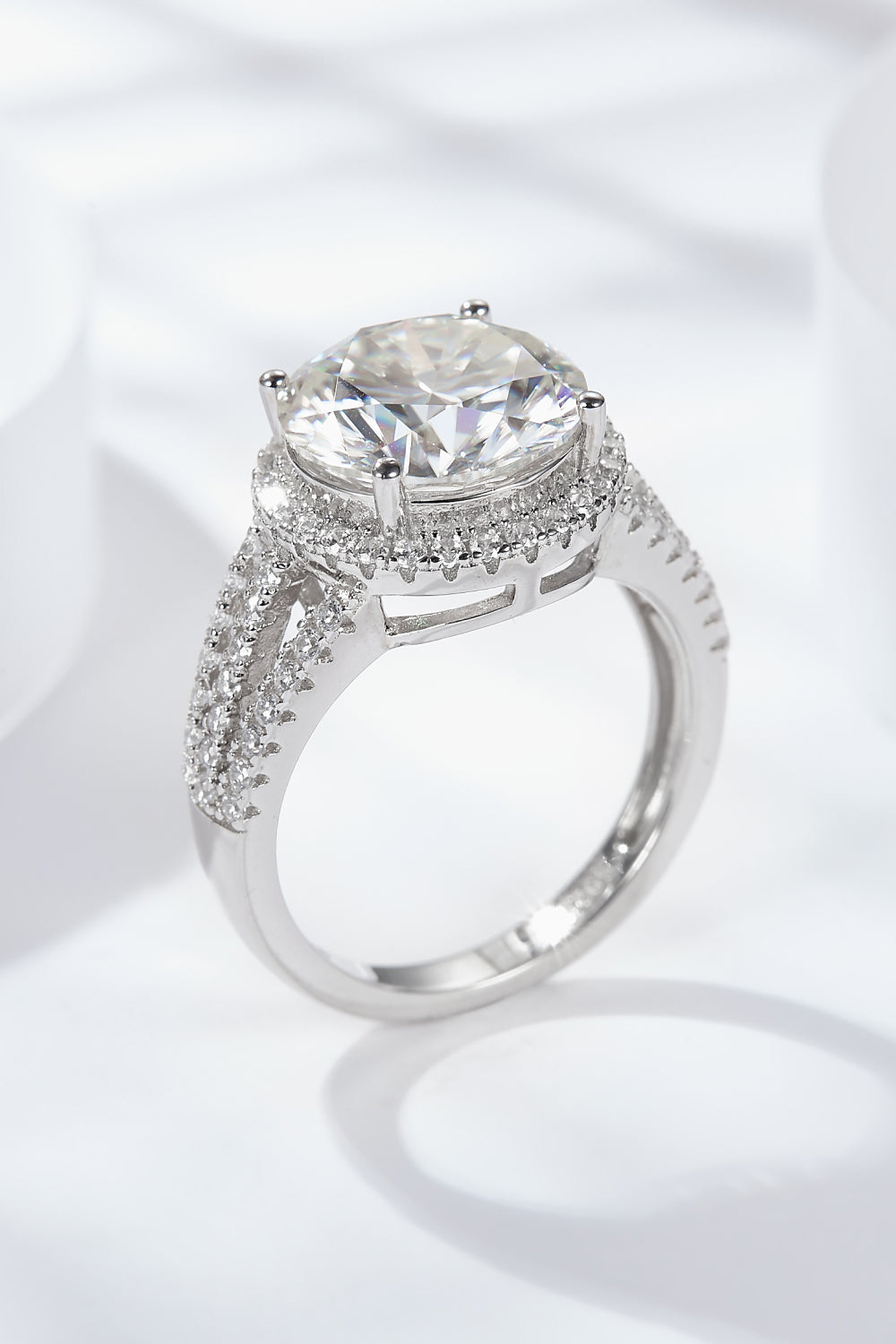 5 Carat Brilliant Round Cut Sparkala™ Moissanite Split Shank Ring (Platinum Over Pure Sterling Silver)