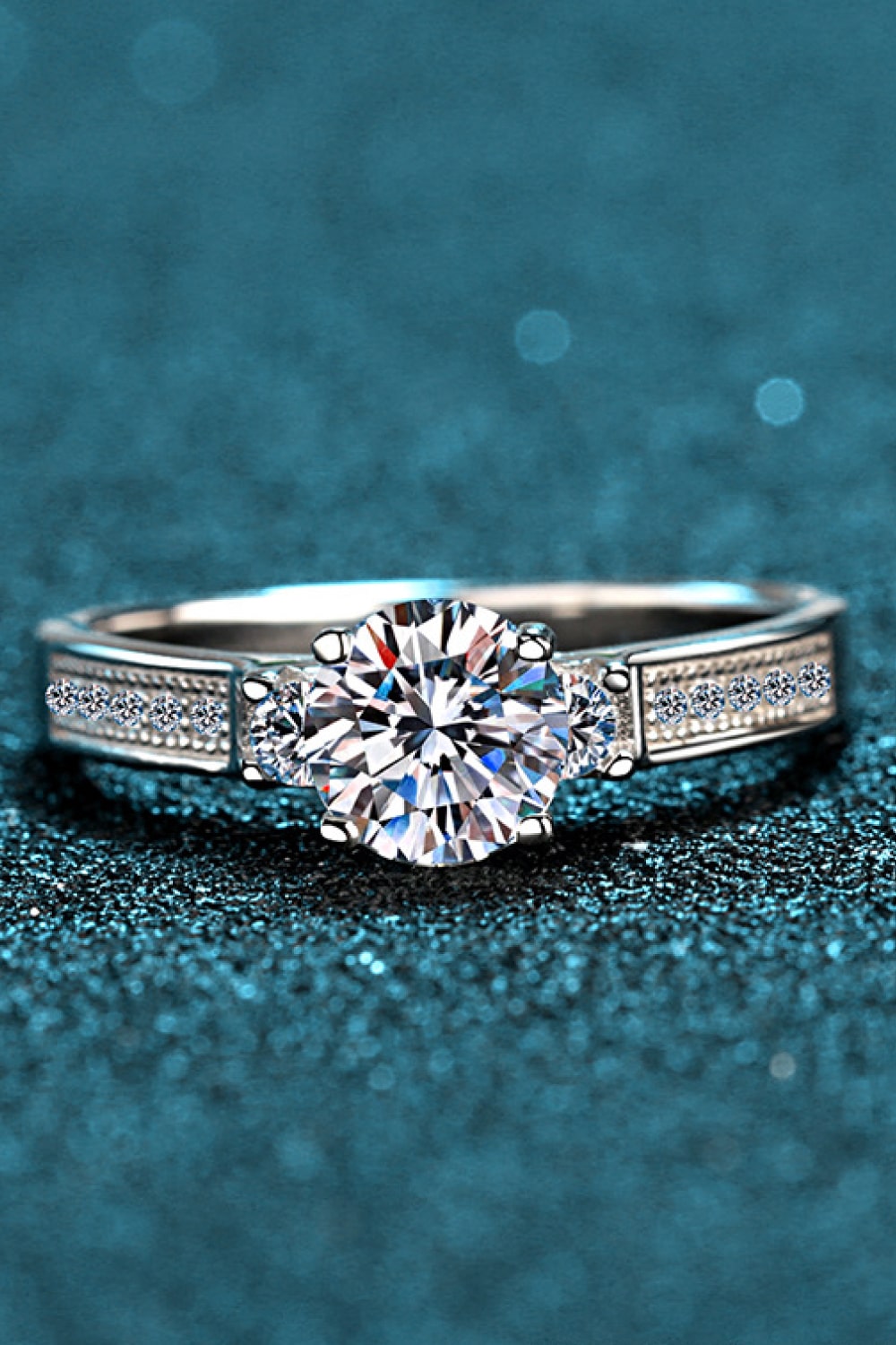 Lucky Charm Brilliant Round Cut Sparkala™ Moissanite Rhodium-Plated Ring