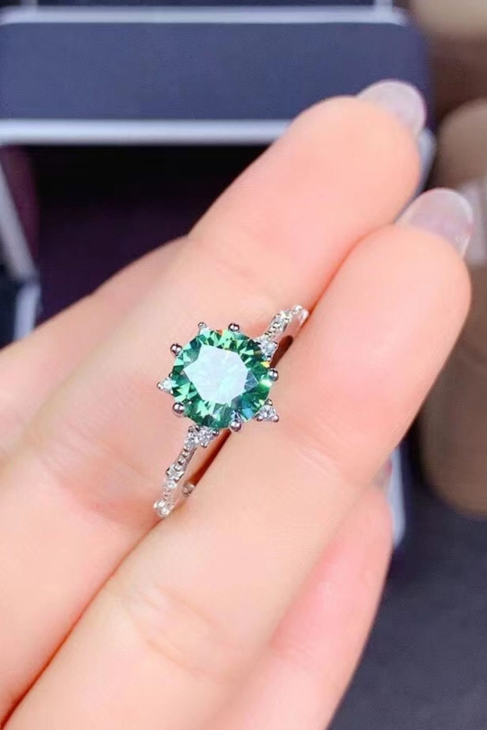 All Eyes On Me 1 Carat Green Brilliant Round Cut Sparkala™ Platinum-Plated Ring