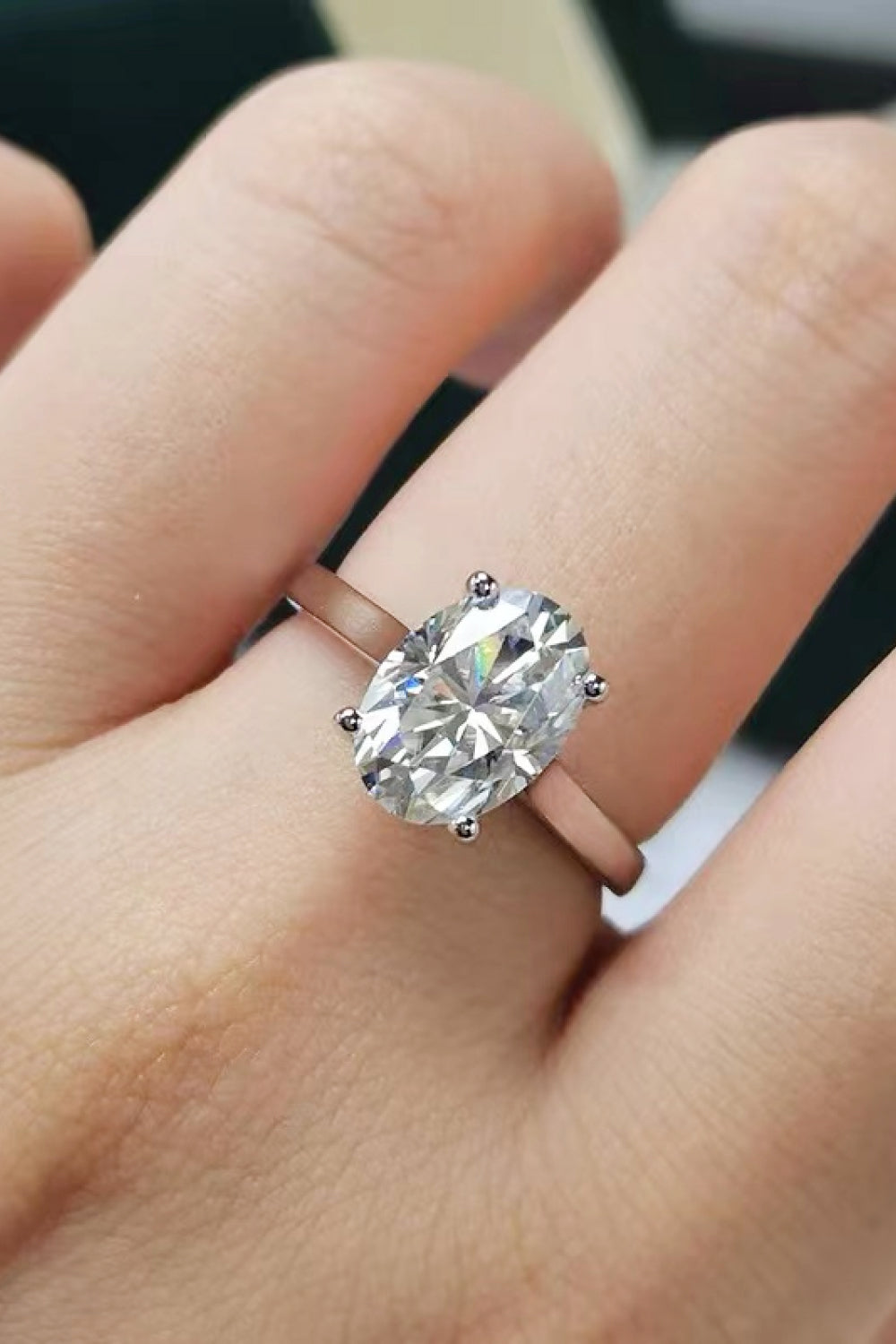 2.5 Carat Oval-Cut Moissanite Solitaire Ring - Sparkala