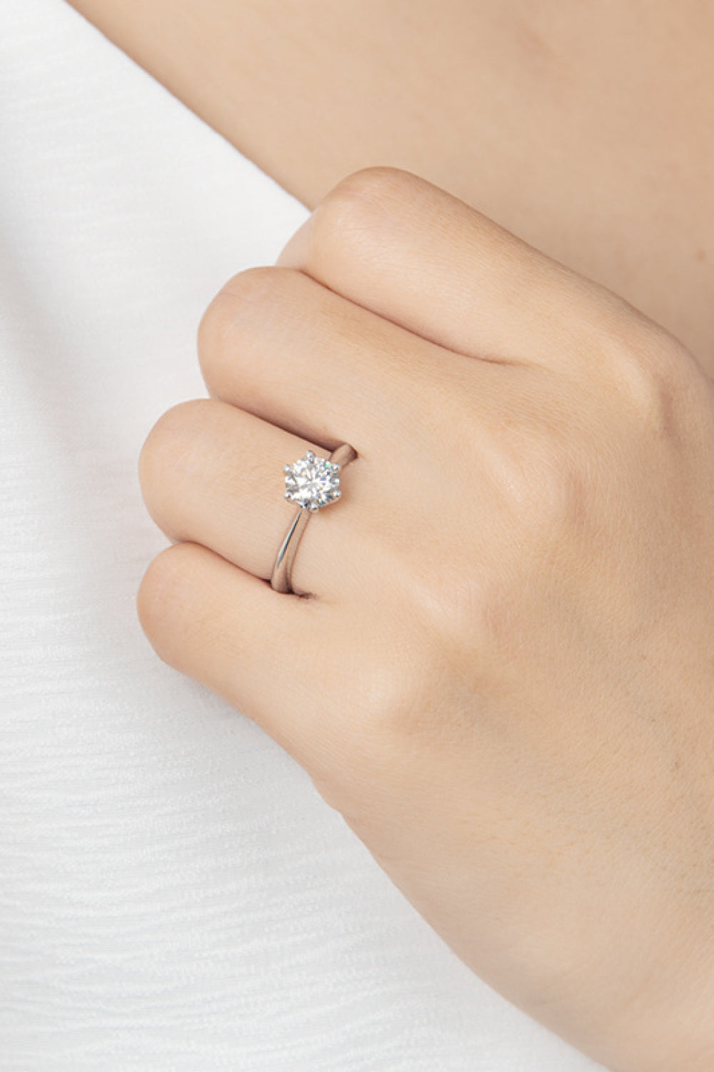 1 Carat Brilliant Round Cut Sparkala™ Moissanite Platinum-Plated Ring