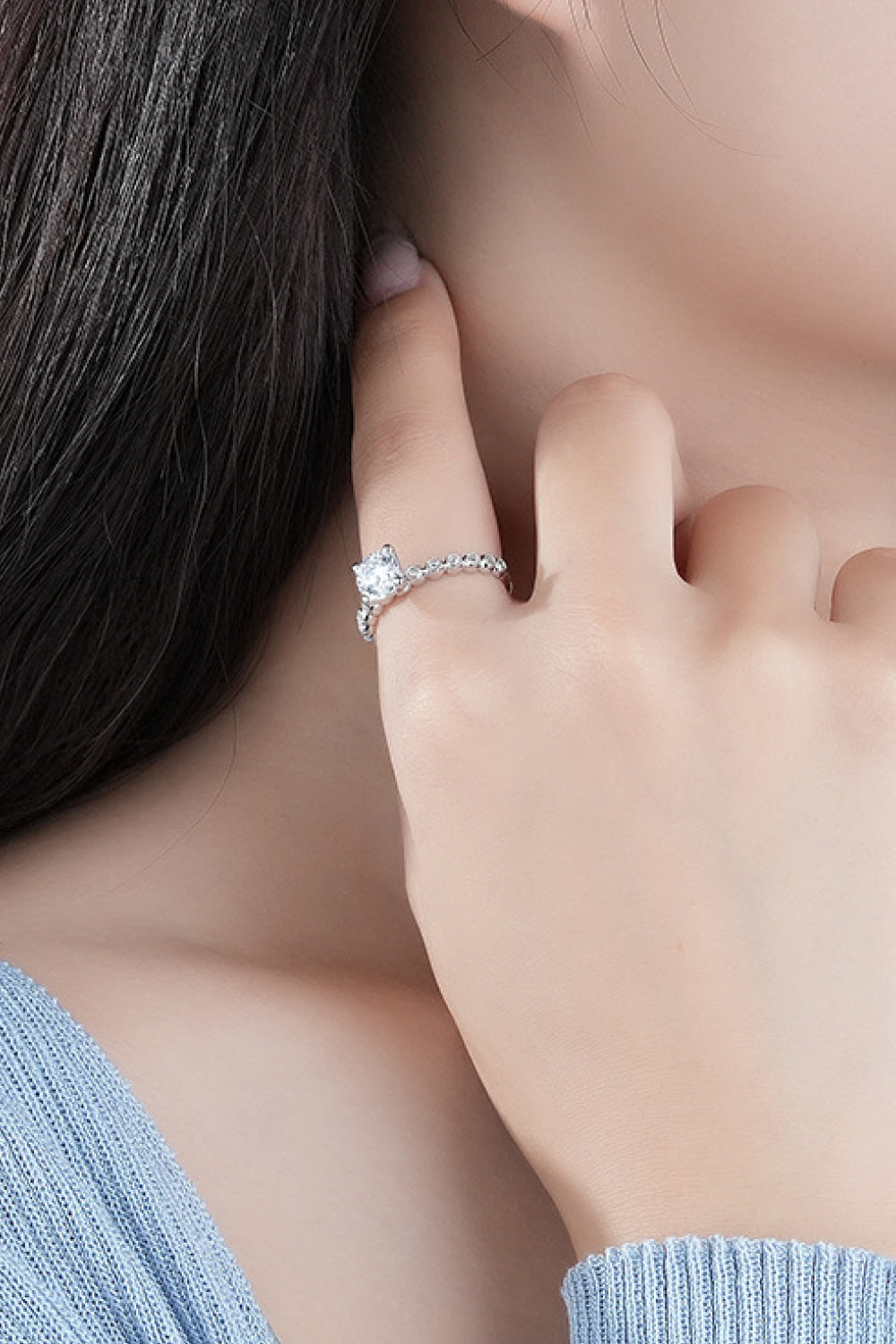Classic 4-Prong Brilliant Round Cut Sparkala™ Moissanite Ring
