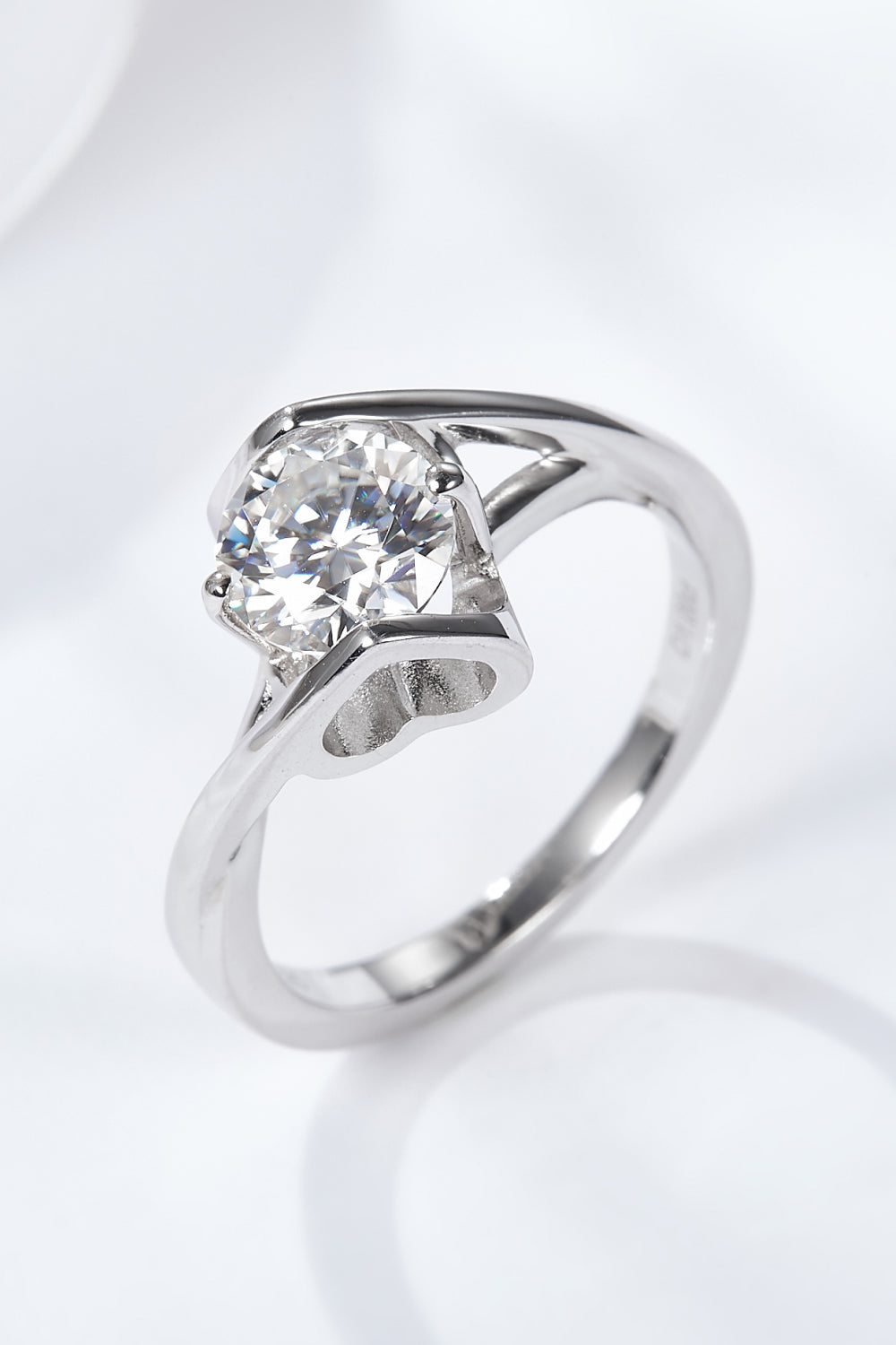 Get What You Need 1 Carat Round Brilliant Cut Moissanite Ring - Sparkala