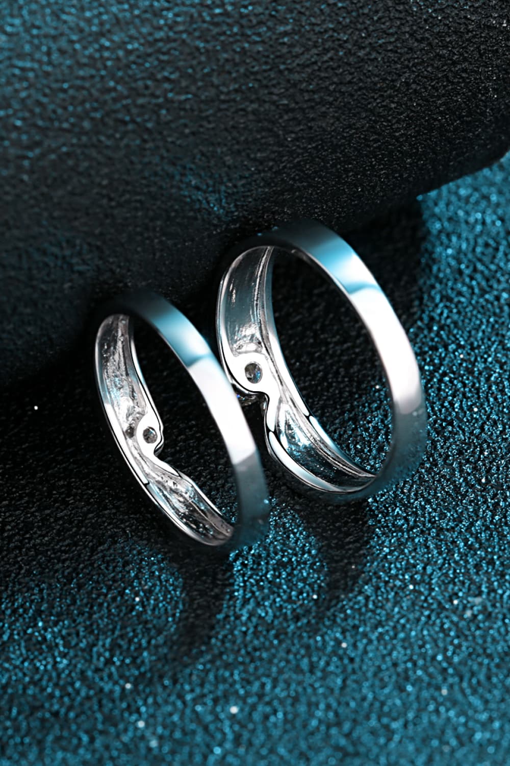 Sparkala™ Moissanite Rhodium-Plated Inlaid Swirl Ring