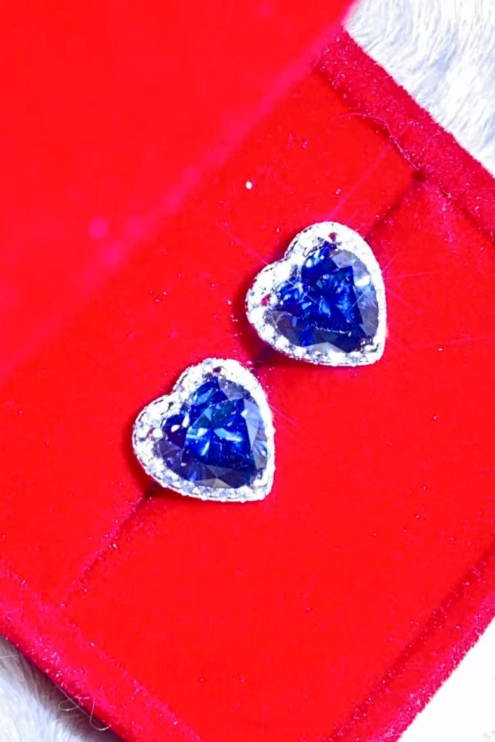 4 Carat Moissanite Heart-Shaped Stud Earrings (Platinum-Plated Fine Silver) - Sparkala