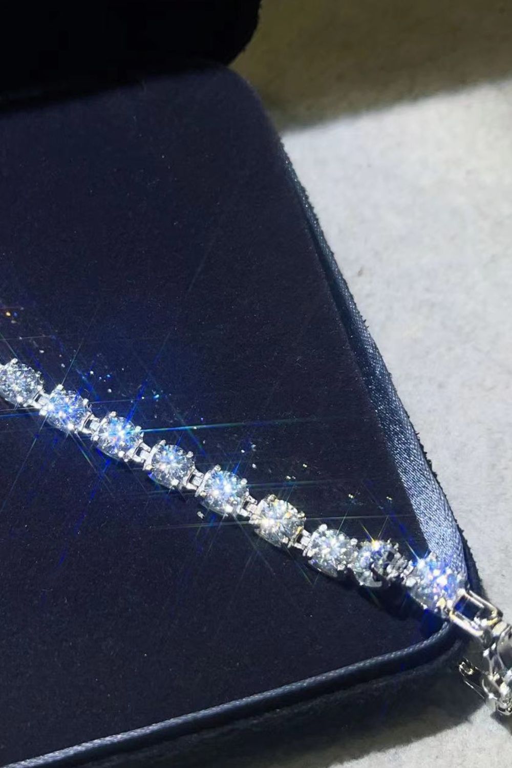 10 Carat Moissanite Platinum-Plated Bracelet - Sparkala