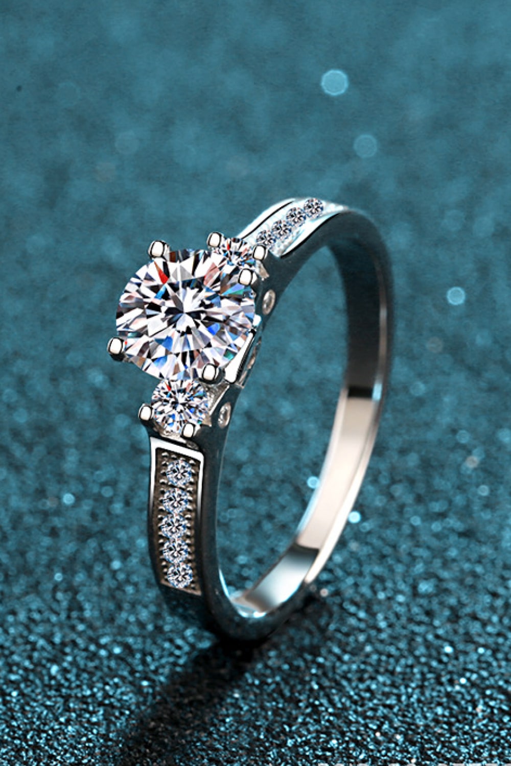 Lucky Charm Brilliant Round Cut Moissanite Rhodium-Plated Ring