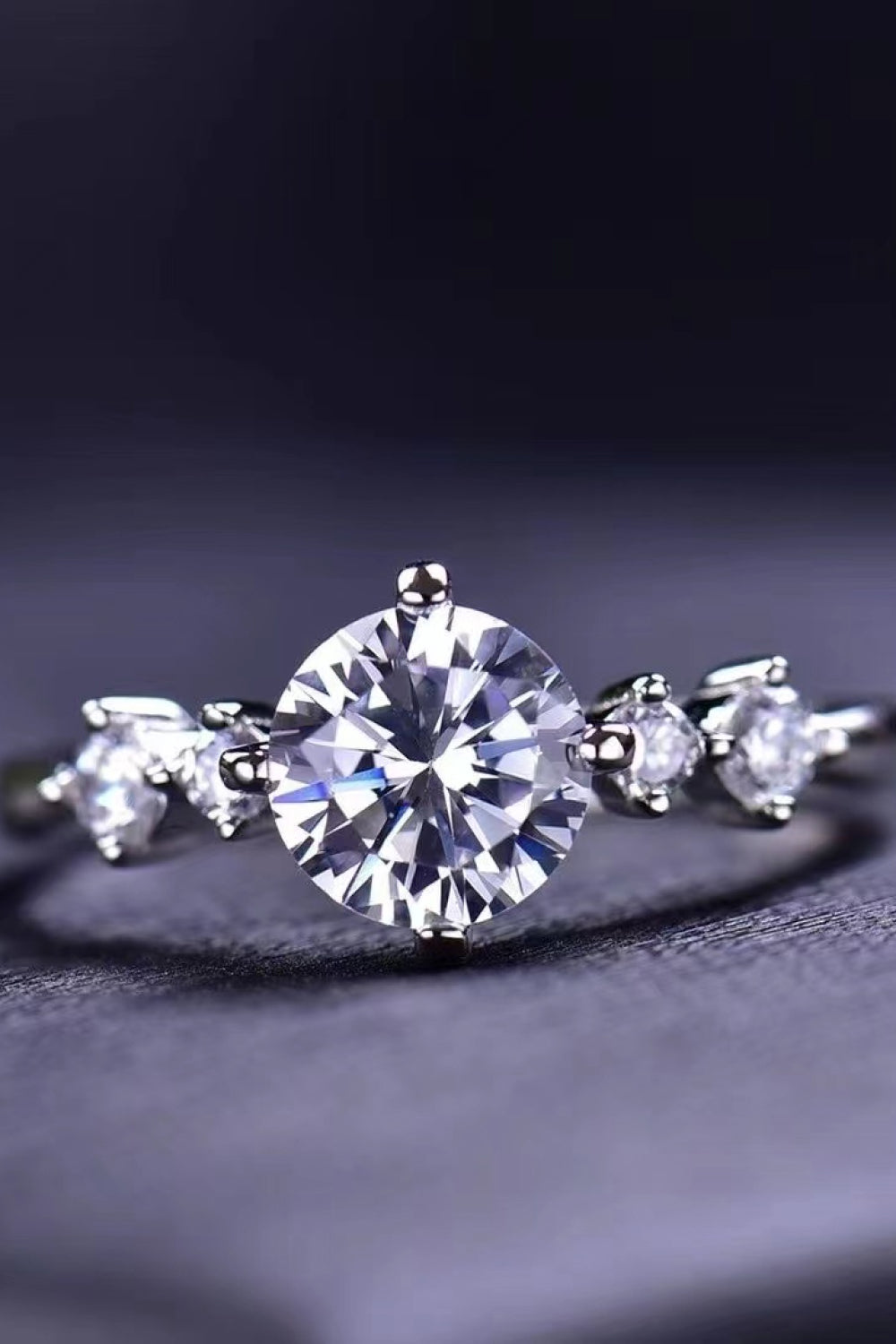 Something To See 1 Carat Brilliant Round Cut Sparkala™ Moissanite Ring