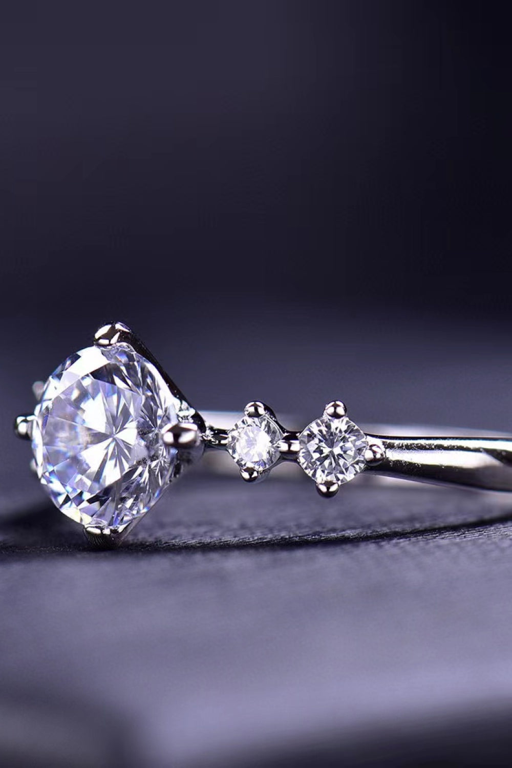 Something To See 1 Carat Brilliant Round Cut Sparkala™ Moissanite Ring