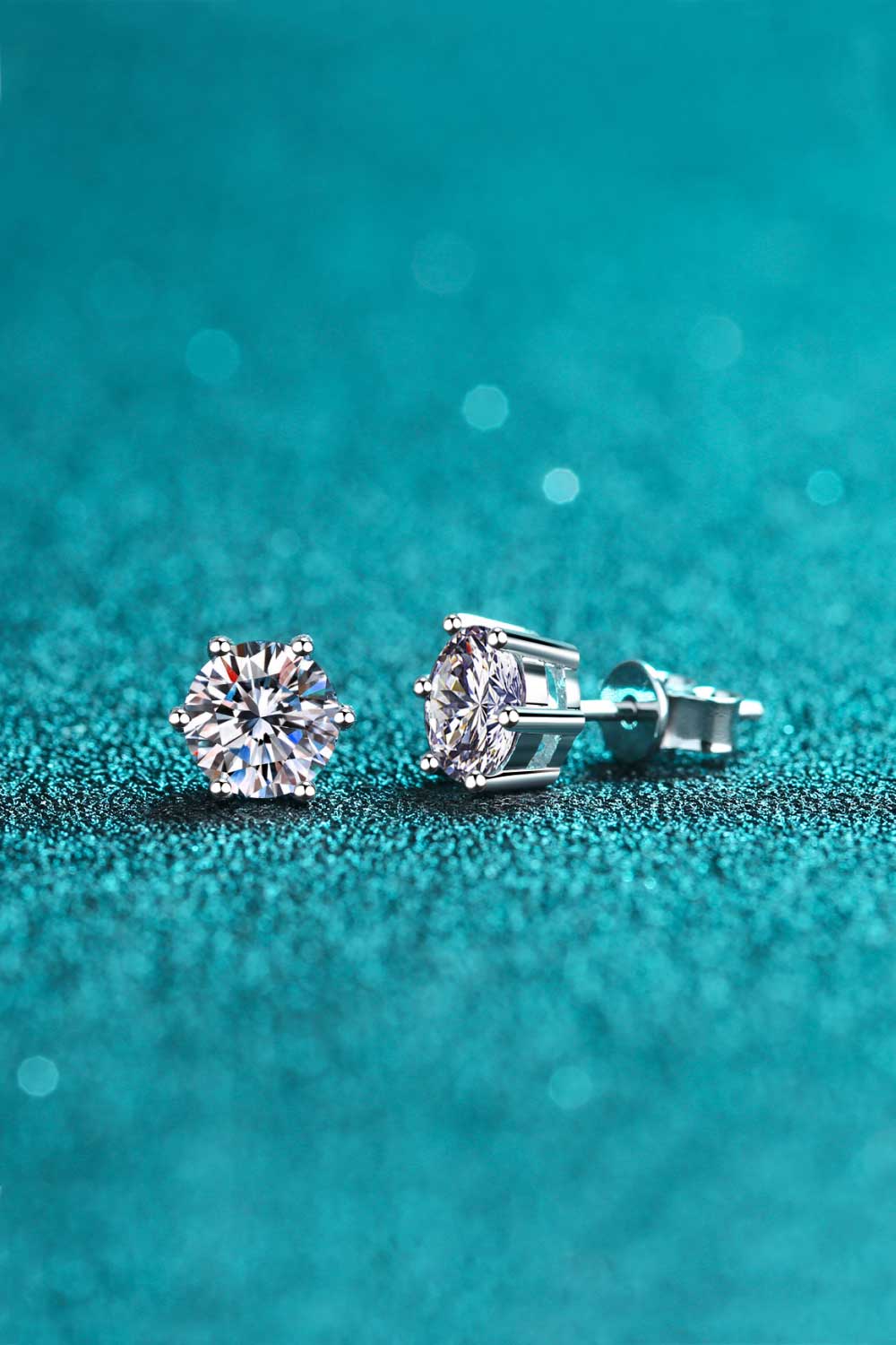 Endless Cheer Sparkala™ Moissanite Stud Earrings