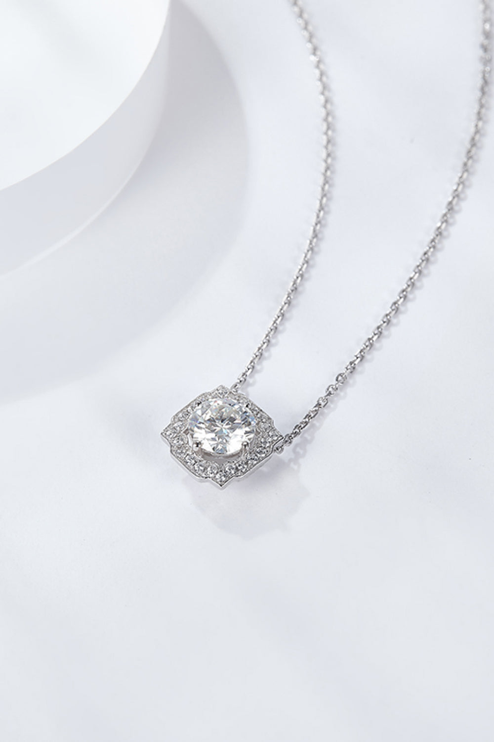 1 Carat Moissanite Flower Shape Pendant Chain Necklace (Platinum-Plated Fine Silver) - Sparkala