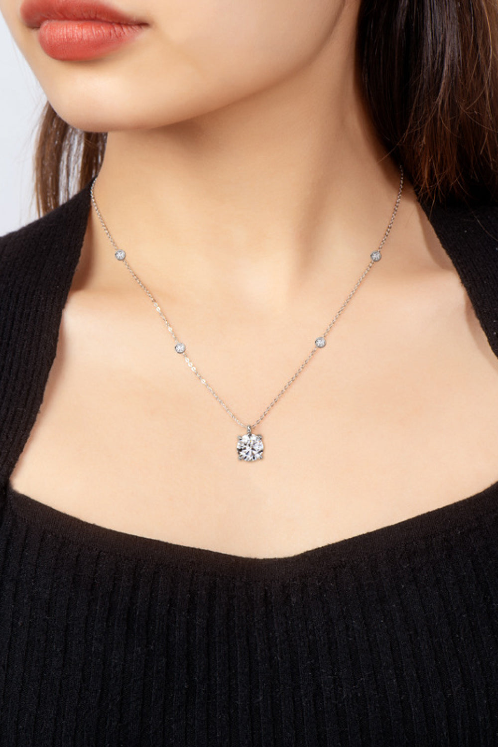 2 Carat Moissanite 4-Prong 925 Sterling Silver Necklace (Platinum-Plated Fine Silver) - Sparkala