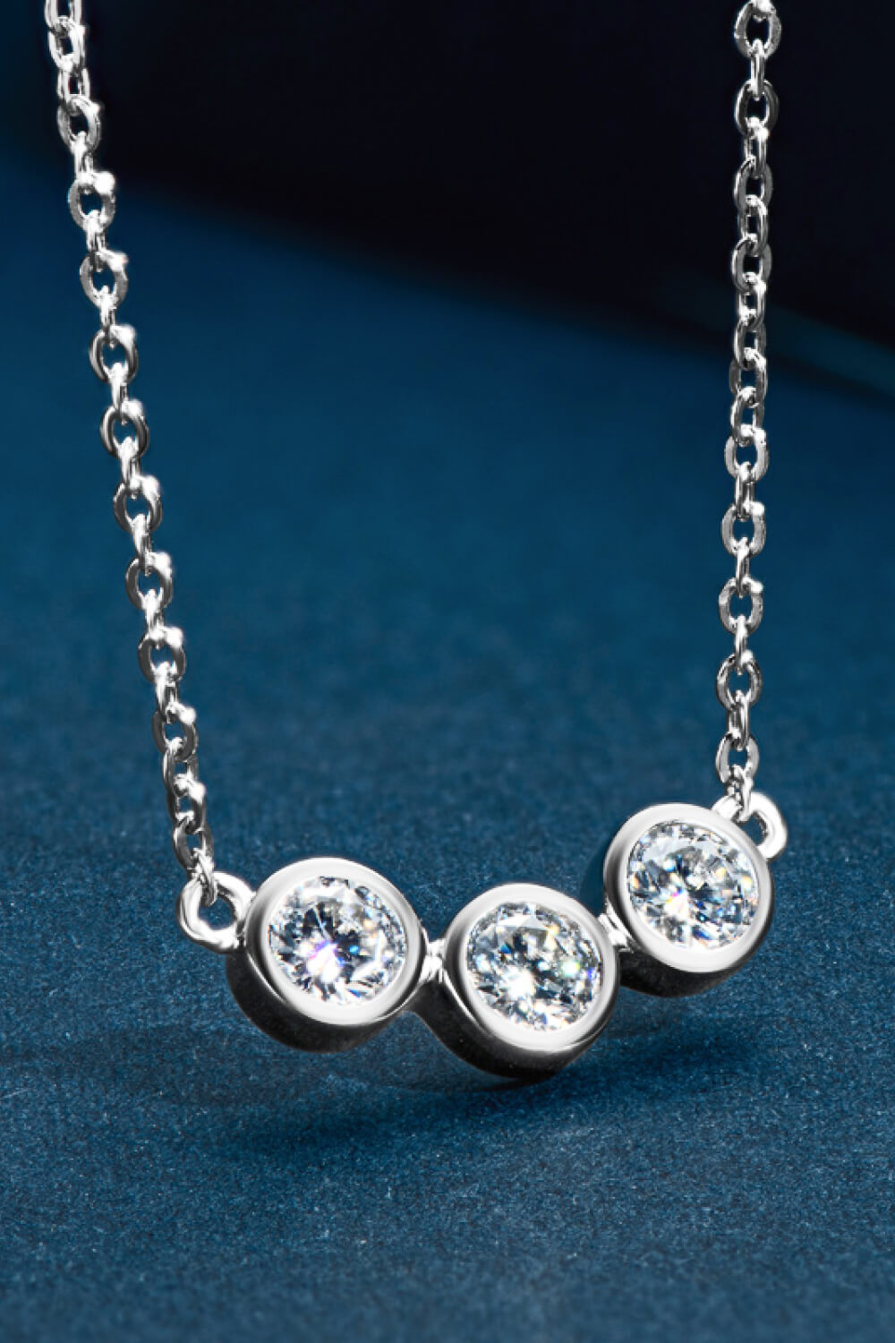 Find Your Center Moissanite Necklace (Platinum-Plated Fine Silver) - Sparkala