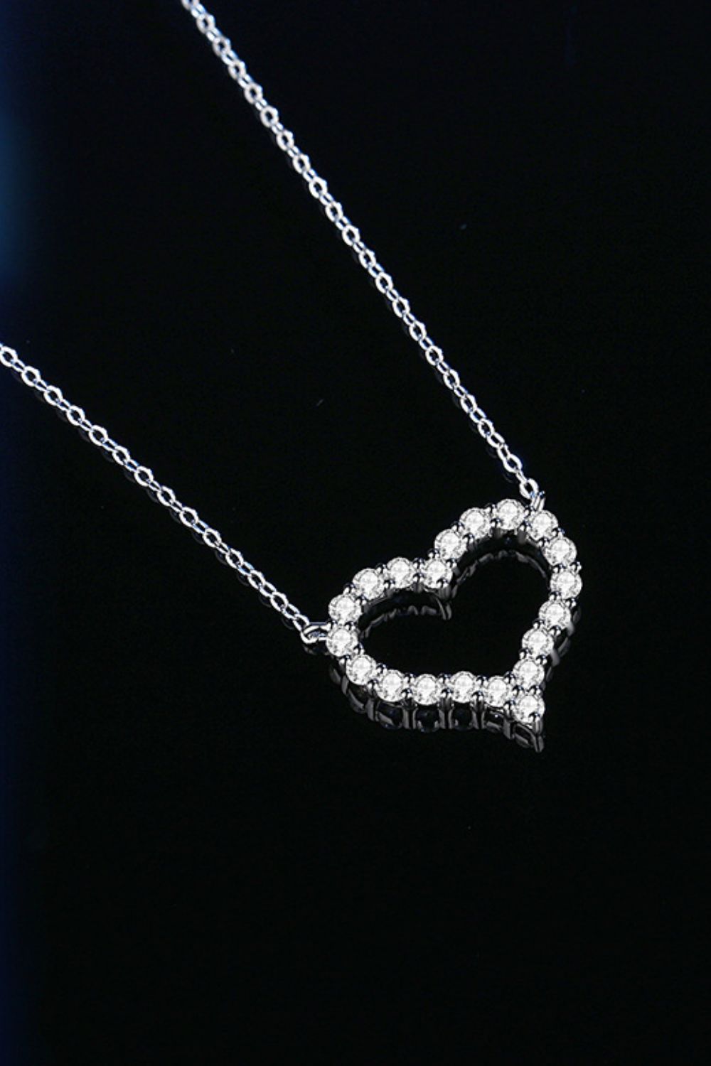 1 Carat Moissanite Heart Pendant Chain-Link Necklace (Platinum-Plated Fine Silver) - Sparkala