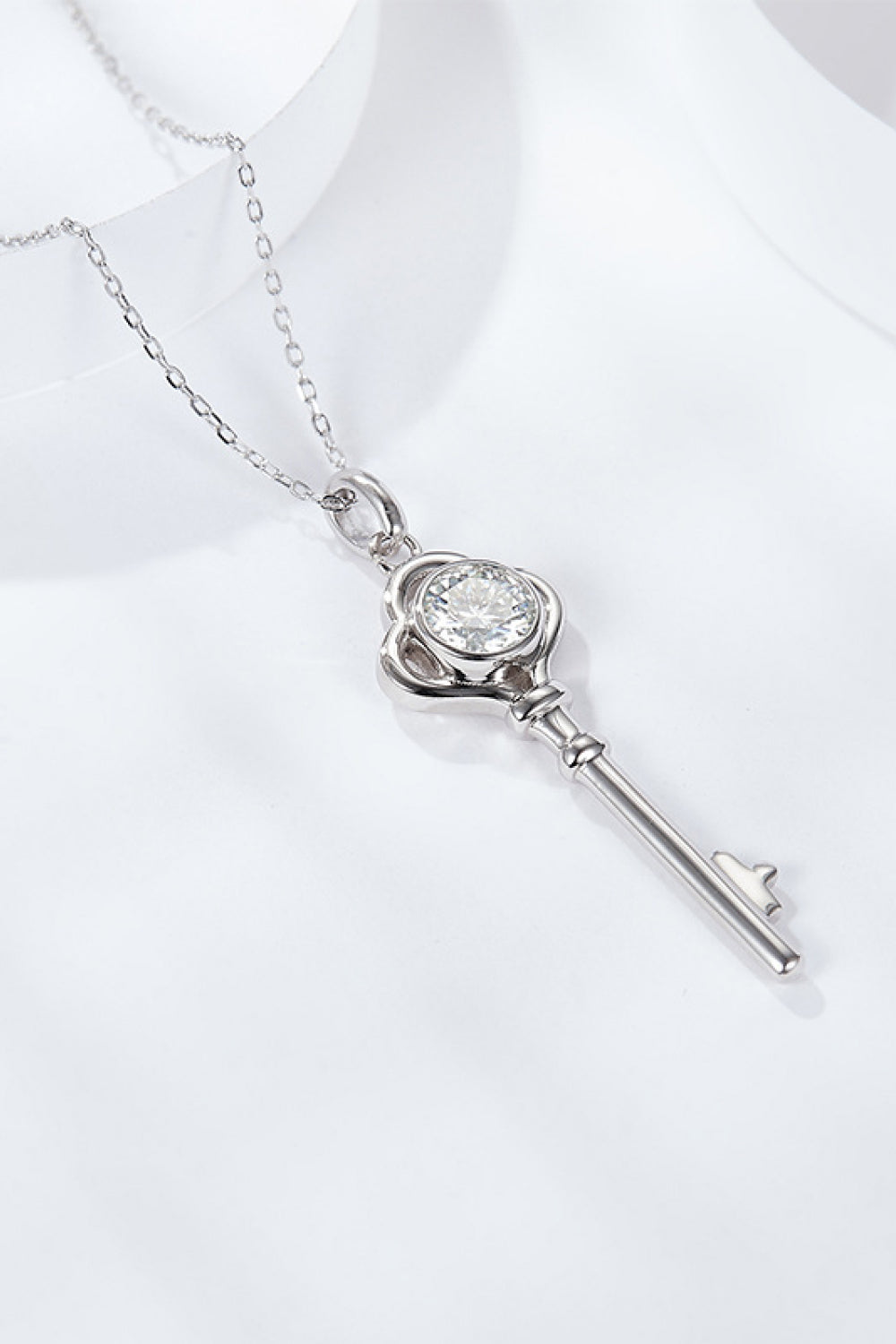 925 Sterling Silver 1 Carat Sparkala™ Moissanite Key Pendant Necklace (Platinum-Plated Fine Silver)